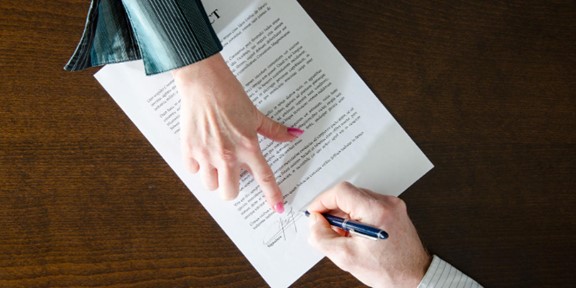 La ‘exceptio non adimpleti contractus’: ¿Realmente exime del pago si no se prueba el incumplimiento?